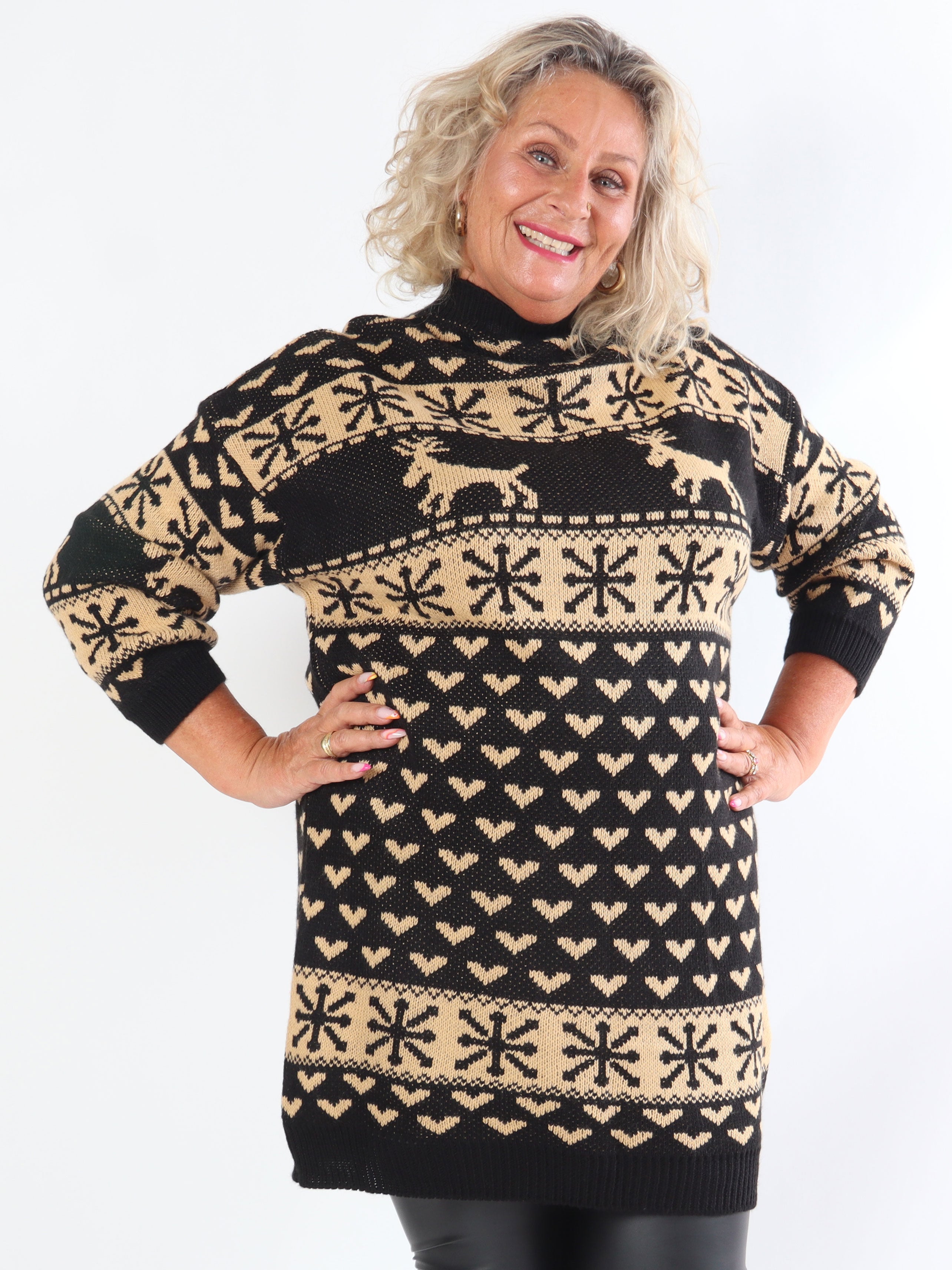 Rudolf - Söt stickad klänning i plusstorlek med julmotiv